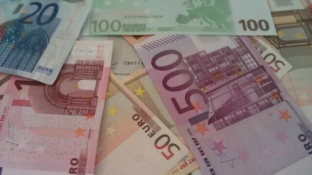 Из банка в Кунгуре были украдены доллары и евро на 1,8 млн рублей