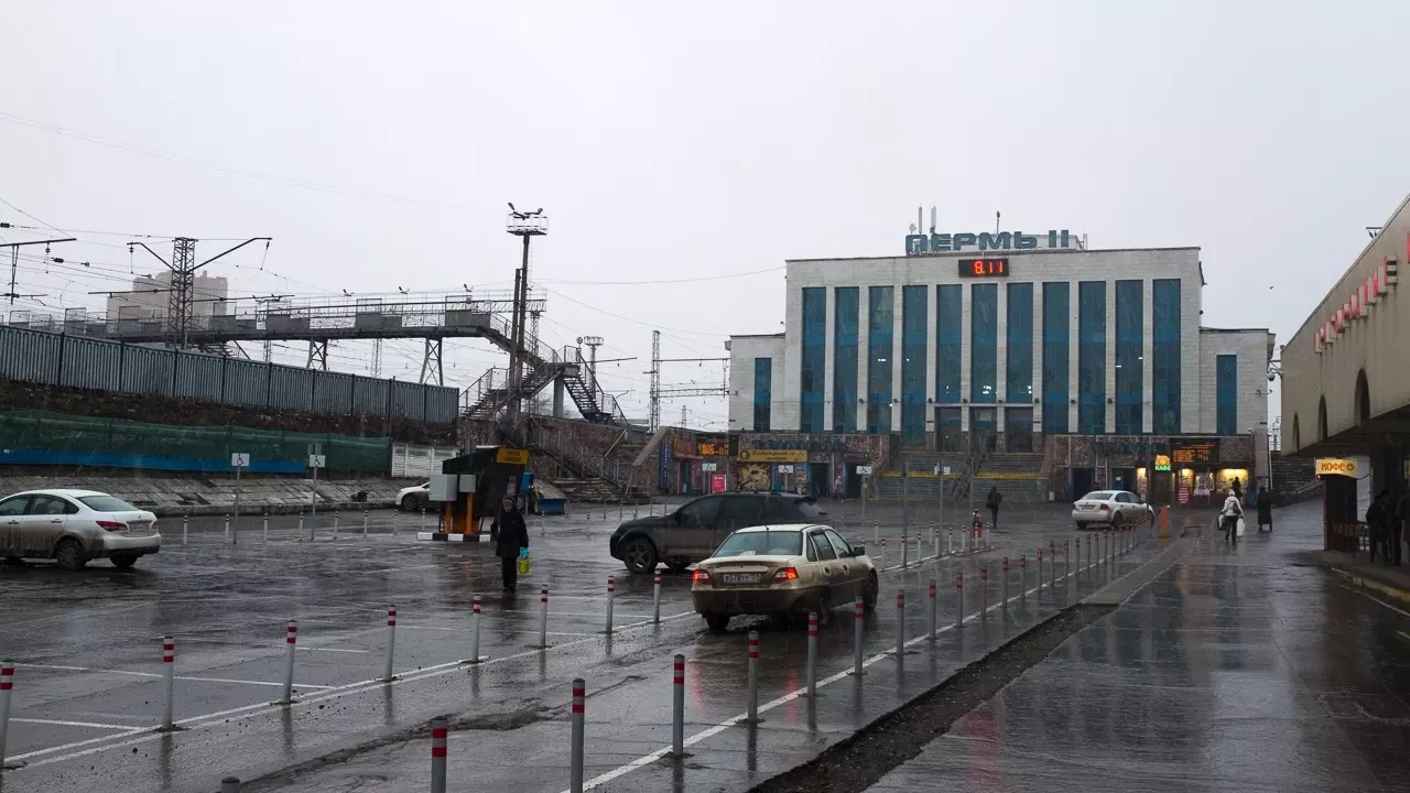 В апреле в Перми начнут ремонт единственной дороги до вокзала Пермь II