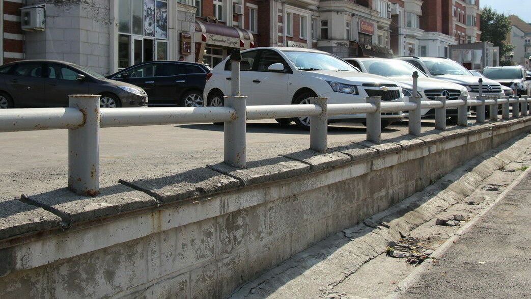 Памятка ТСЖ в центре Перми. Как заработать на парковке чужих машин в своем дворе?