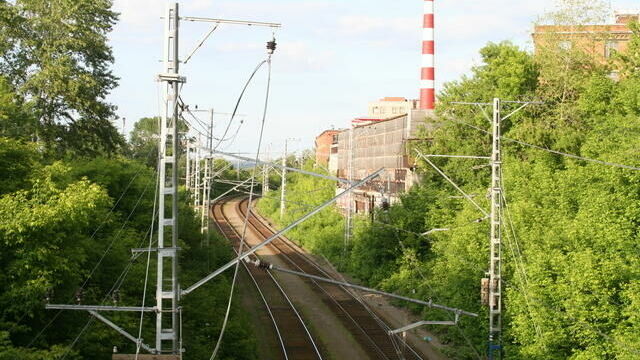 В Пермском крае грузовой поезд не успел затормозить и сбил троих детей
