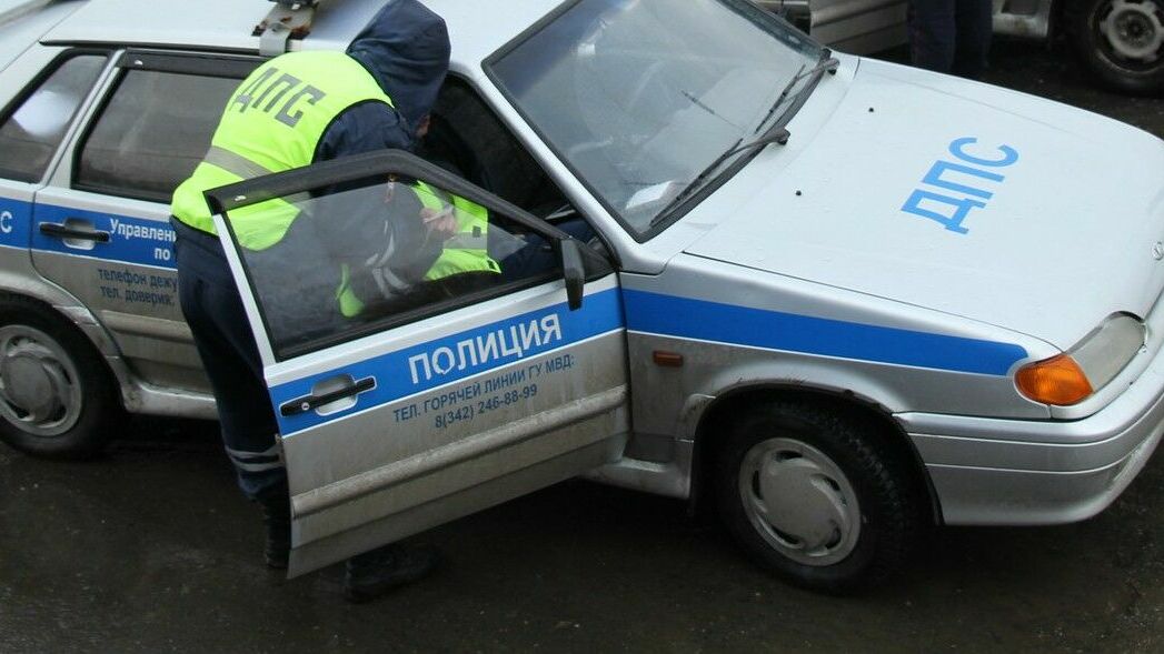 В Кудымкаре водитель без прав въехал в столб. Погибла 31-летняя женщина