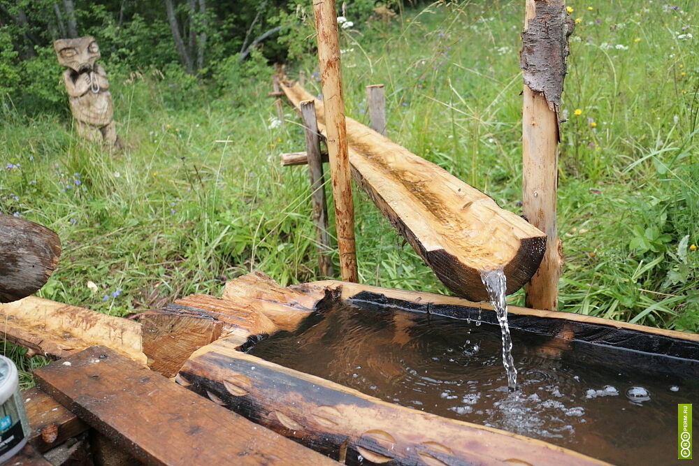 Главная гордость индейцев - деревянный водовод.
