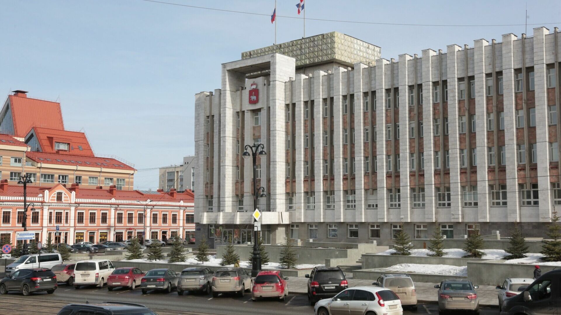 Краевые власти предлагают забрать часть полномочий у администрации Перми