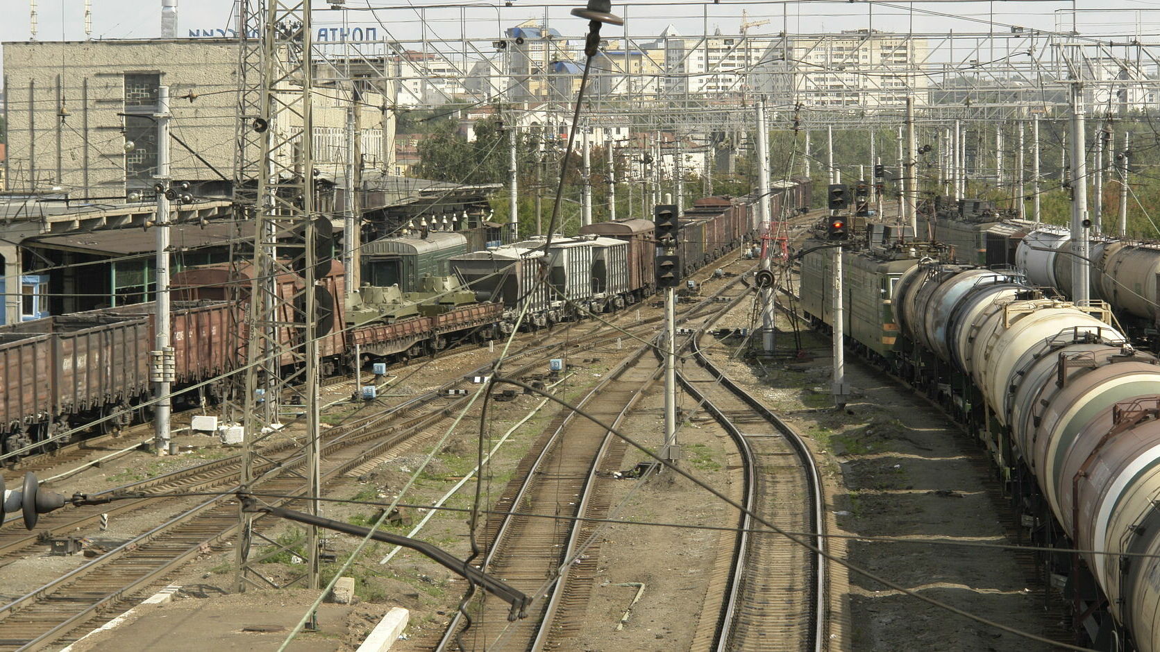 В Перми поезд насмерть сбил 27-летнего мужчину. Машинист не установлен