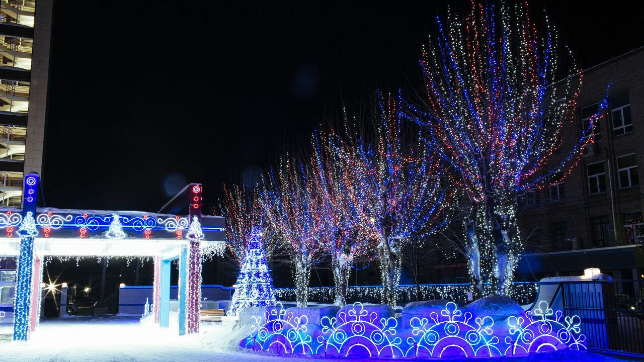 Карусели, много света и елки! Посмотрите, как для вас украсят город под Новый год