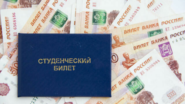 Преподавателя «политеха» обязали выплатить 720 тысяч рублей за взятки от студентов