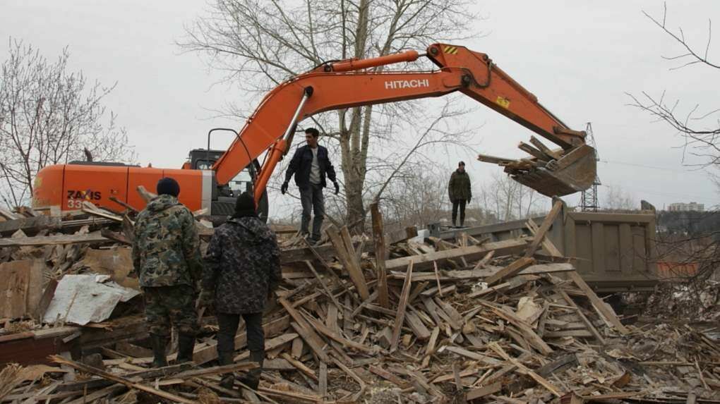 Жители Прикамья отсудили у администрации 1,4 млн рублей за снесенный дом