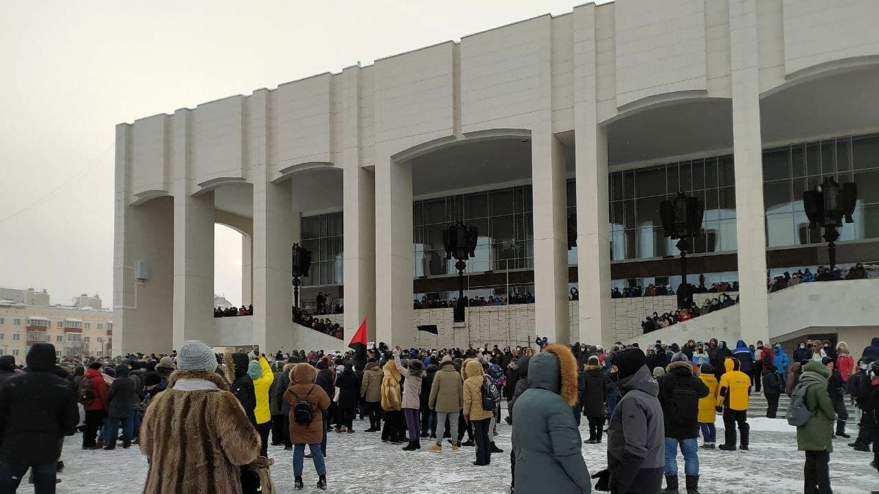 В Перми установят ограждения вокруг площади перед Театром-Театром