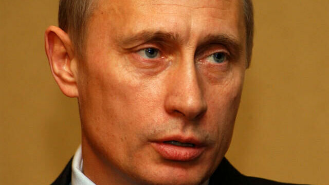 Путин подписал указ о призыве резервистов на сборы в 2014 году