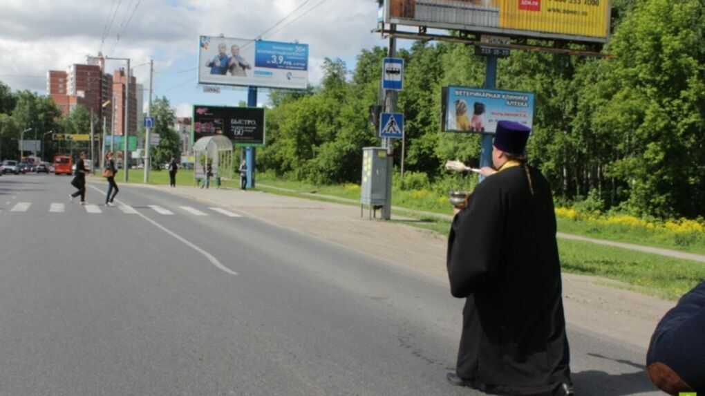 Опасные участки трассы Кунгур-Соликамск окропят святой водой