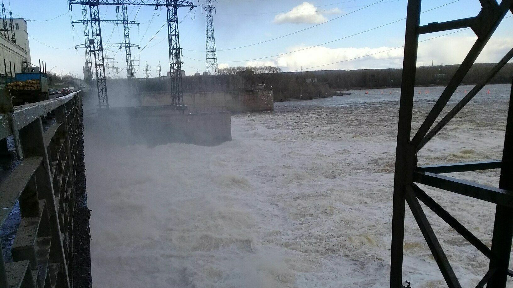 Пермячка прыгнула с моста на Камской ГЭС