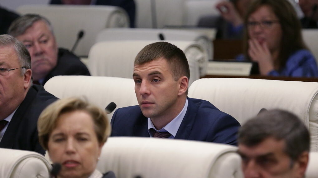 Следственный комитет закончил расследование по делу депутата Ильи Кузьмина