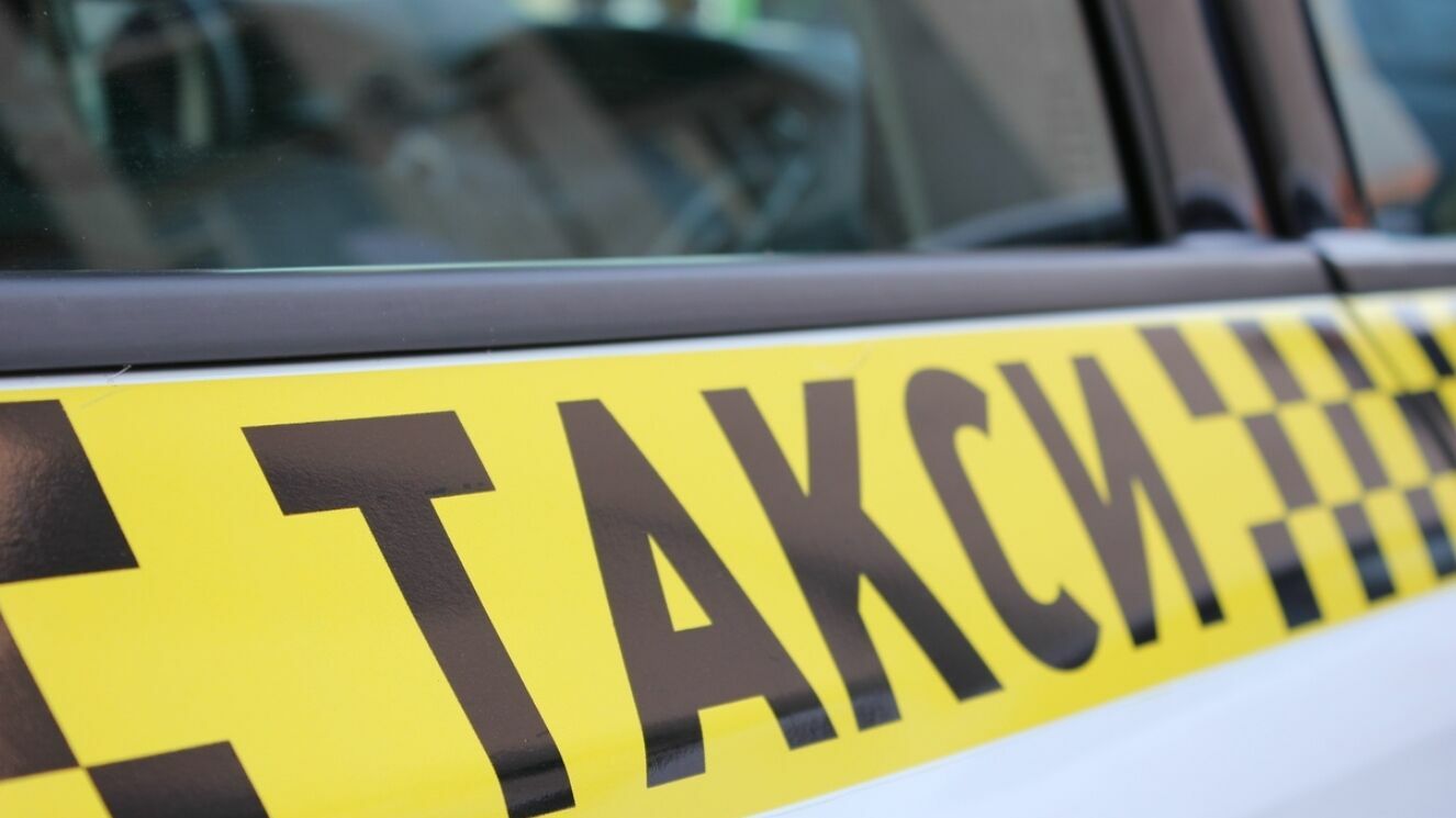 В Перми таксист украл у пассажирки 67 тысяч рублей