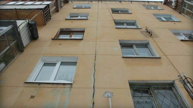 В Перми полуторагодовалая девочка выпала с третьего этажа