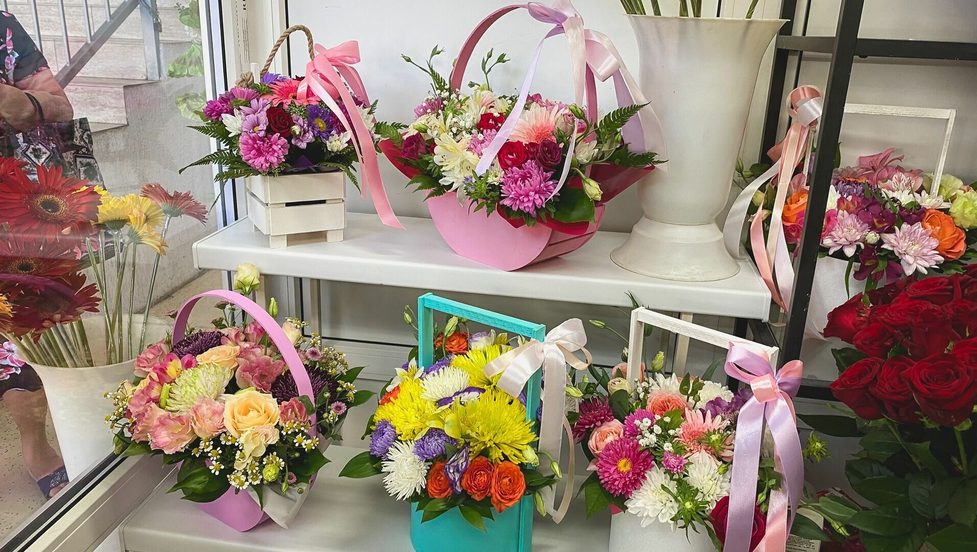 Цветочные магазины в Перми перестают принимать заказы на цветы из-за высокого спроса