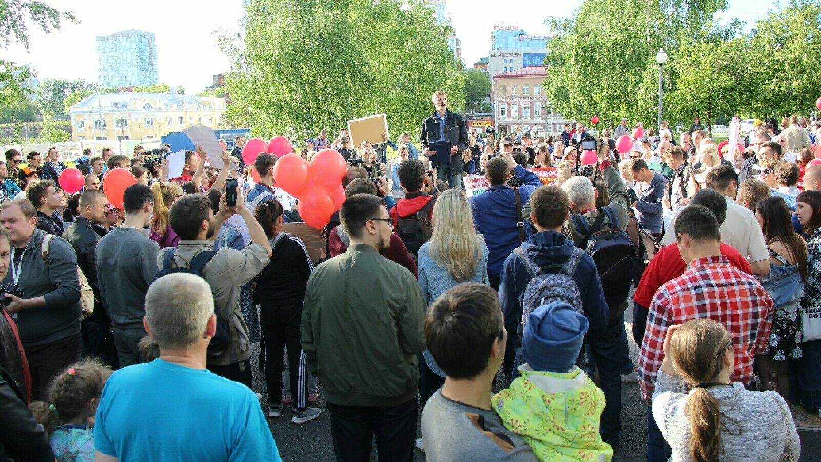 Оппозиция не испугалась «винтилова», пришла на провластный митинг — и не прогадала! Репортаж Properm.ru