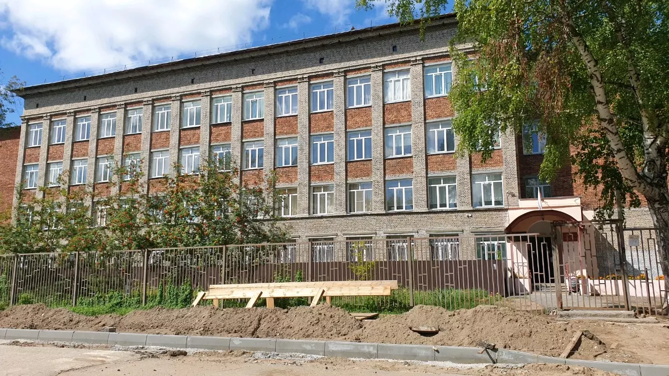 Денег на безопасность нет. Здание школы в Краснокамске не обследовали больше 20 лет