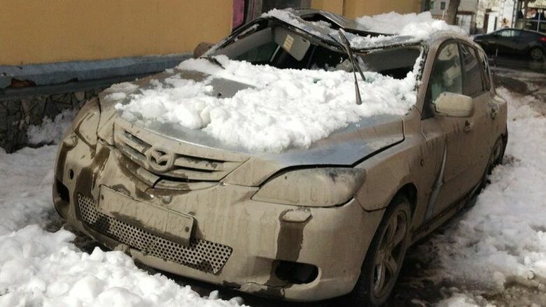 Инструкция Properm.ru: что делать, если на автомобиль упал снег с крыши