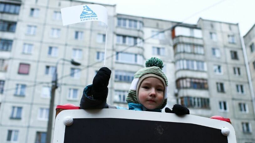 Инвестиции в будущее. «Сибур-Химпром» открыл в Индустриальном районе две детские площадки