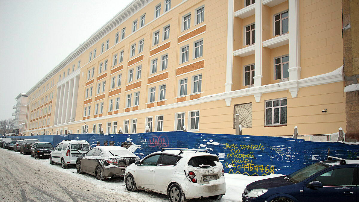 КРПК ищет компанию, которая откроет гостиницу в здании ВКИУ
