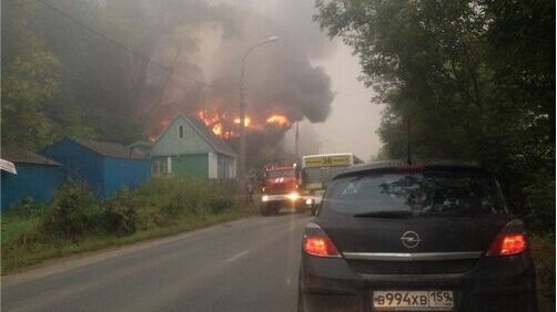 При пожаре в доме на Соликамской погиб человек, двое спасены
