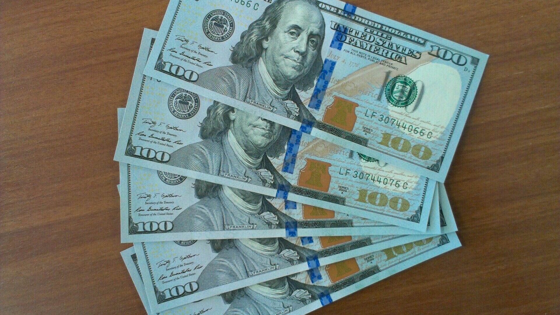 Фото нового доллара 100. Новые доллары. 100 Долларов нового образца. 100 Долларов США. Образцы долларовых купюр.
