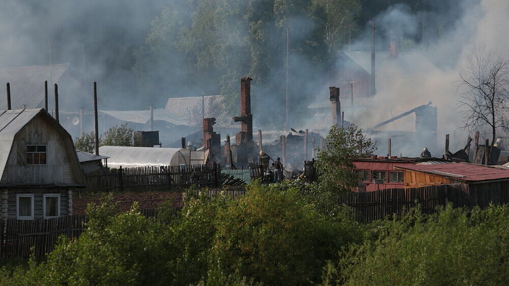 После пожара: Фоторепортаж из поселка Броды