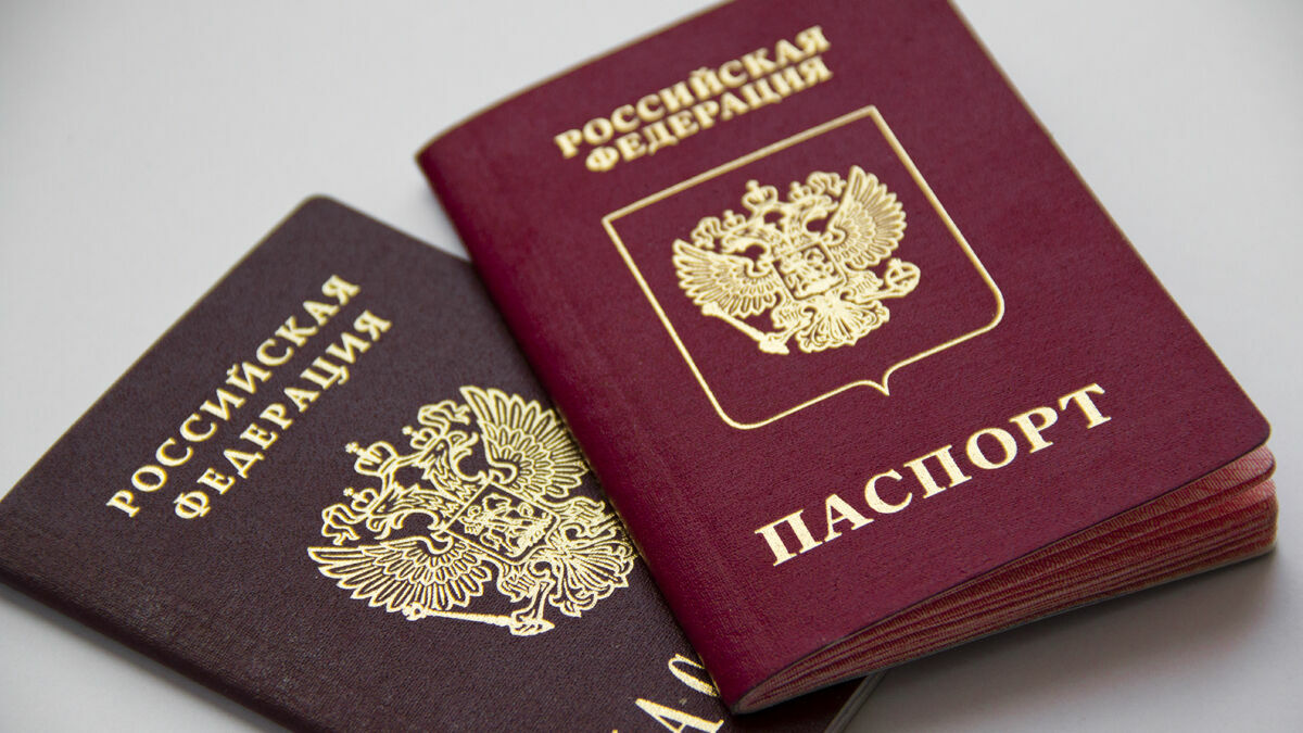 Россия уступила Украине в рейтинге паспортов мира
