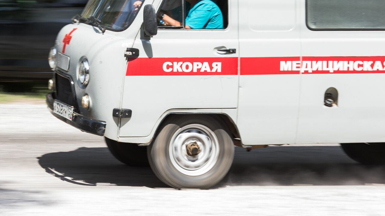 На трассе в Прикамье иномарка врезалась в ВАЗ: пострадал ребенок
