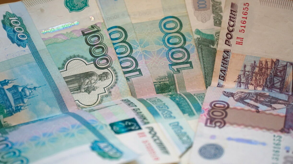 Кемеровская область стала третьей в Сибирском федеральном округе по уровню зарплат