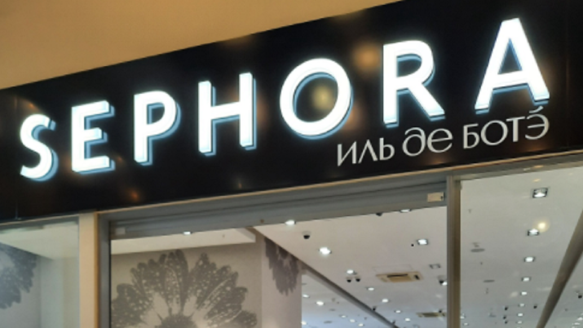 Sephora продает свой бизнес в России. Пермские магазины сети могут открыться под другим именем