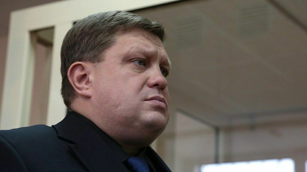 Бизнесмен Алексей Бусаров, сбивший насмерть вице-спикера ЗС, вышел по УДО