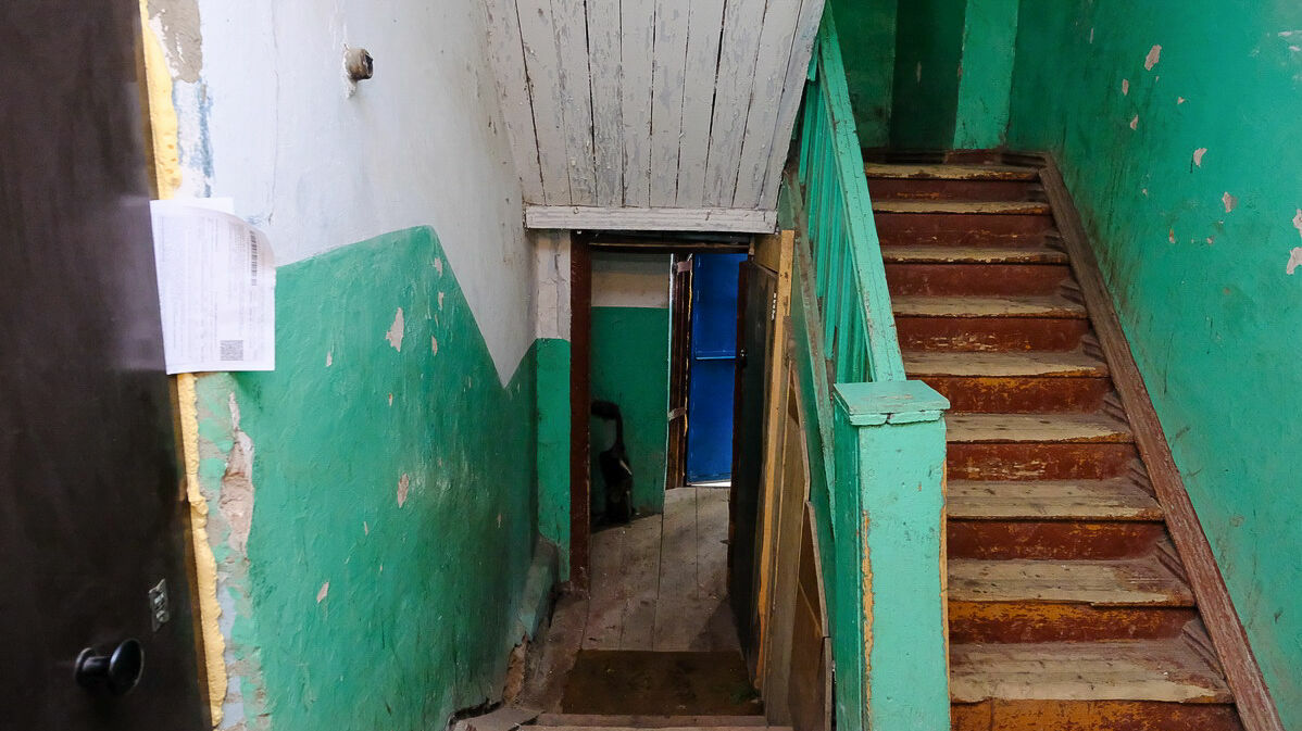 В Прикамье инвалид только после вмешательства прокуратуры смог переехать из опасного дома