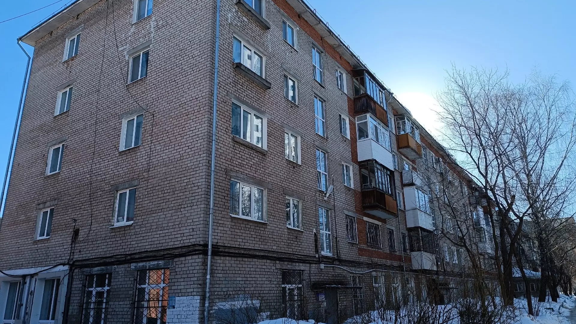 УК в Перми сломала канализацию, чтобы «топило» подвал жилого дома, а не больницу
