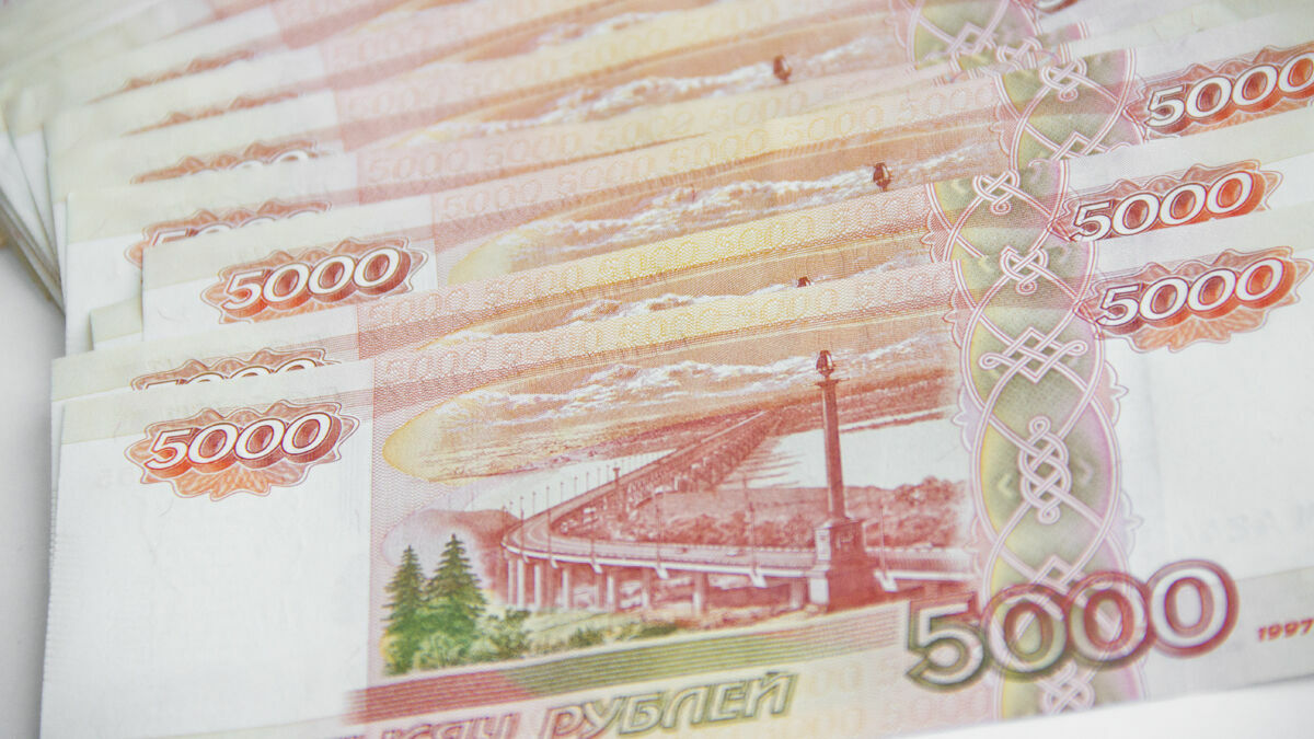Жителя Перми оштрафовали на 1,8 млн рублей за взятку банкиру