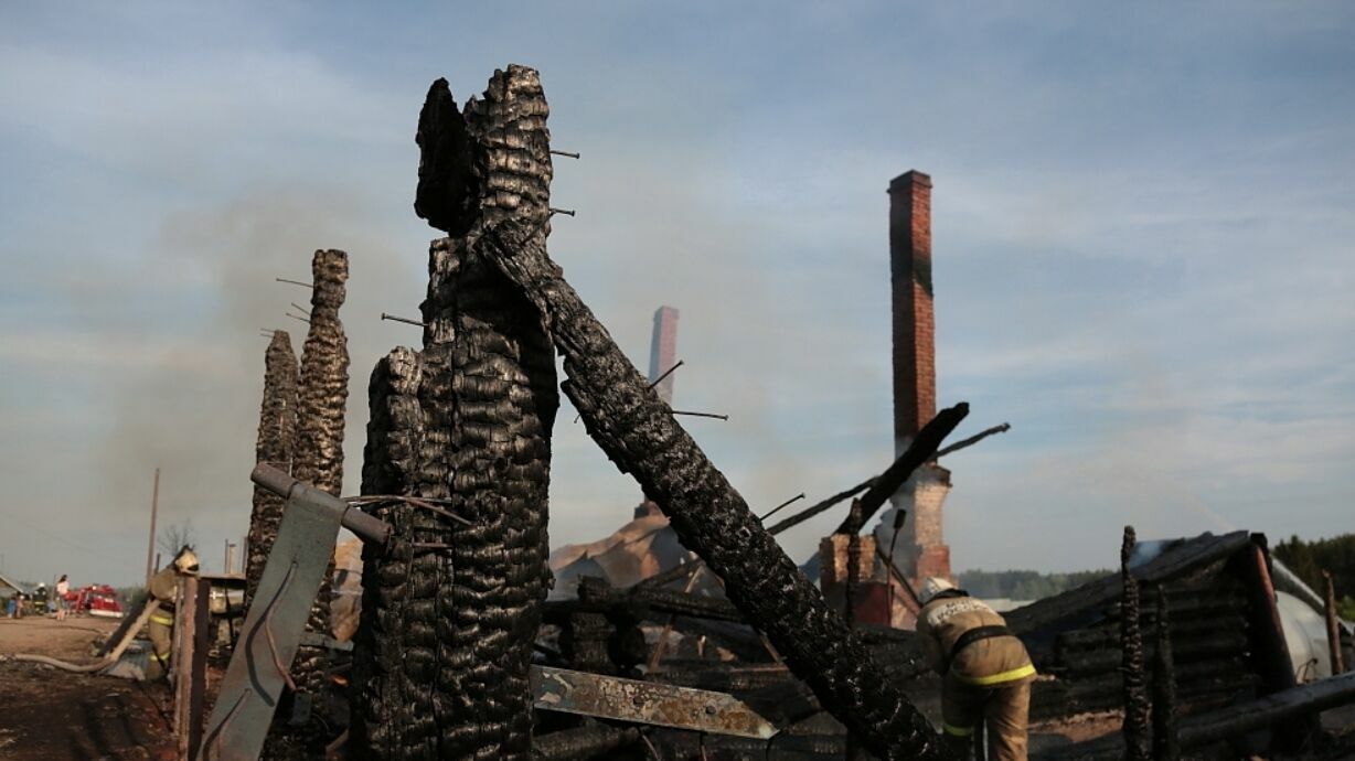 Сегодня утром в деревне на юге Прикамья сгорела баня