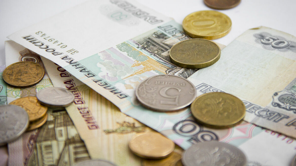 Пермяки не получат повышенные зарплаты за работу в «путинские каникулы»