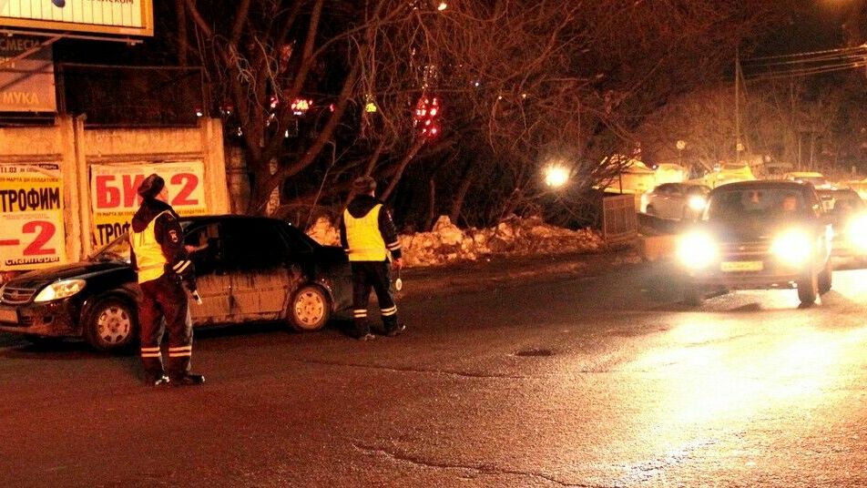 В Прикамье молодая пассажирка иномарки напала на сотрудника ГИБДД