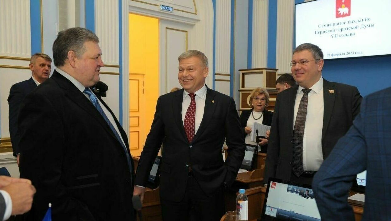 Депутаты наградили семейный бизнес мэра Перми Алексея Дёмкина