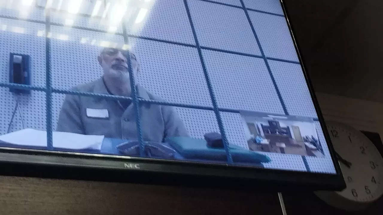 Уртаев находился в суде по видеосвязи