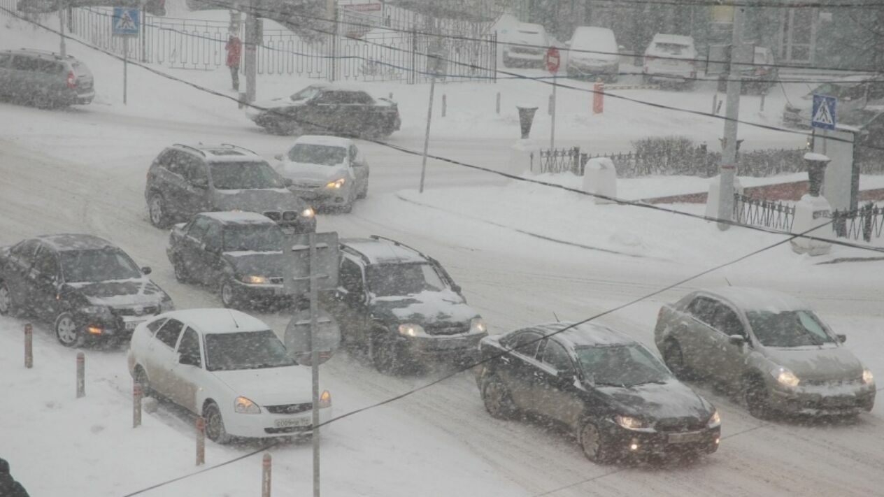 В выходные Пермь накроют снегопады, но власти обещают с ними справиться. Рассказываем про их план