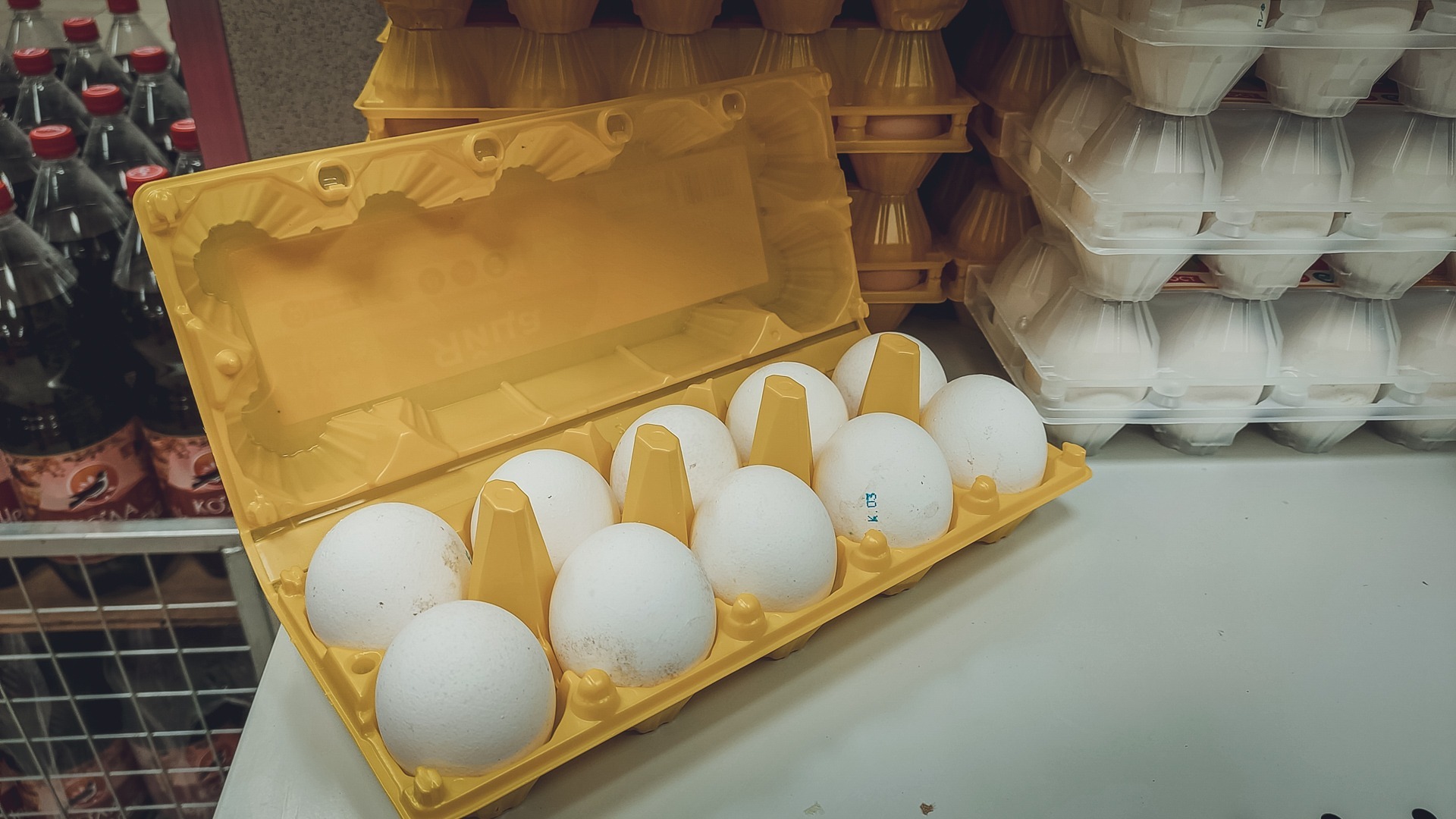 В 270 магазинов в Прикамье поступили 346 тысяч потенциально зараженных гриппом яиц