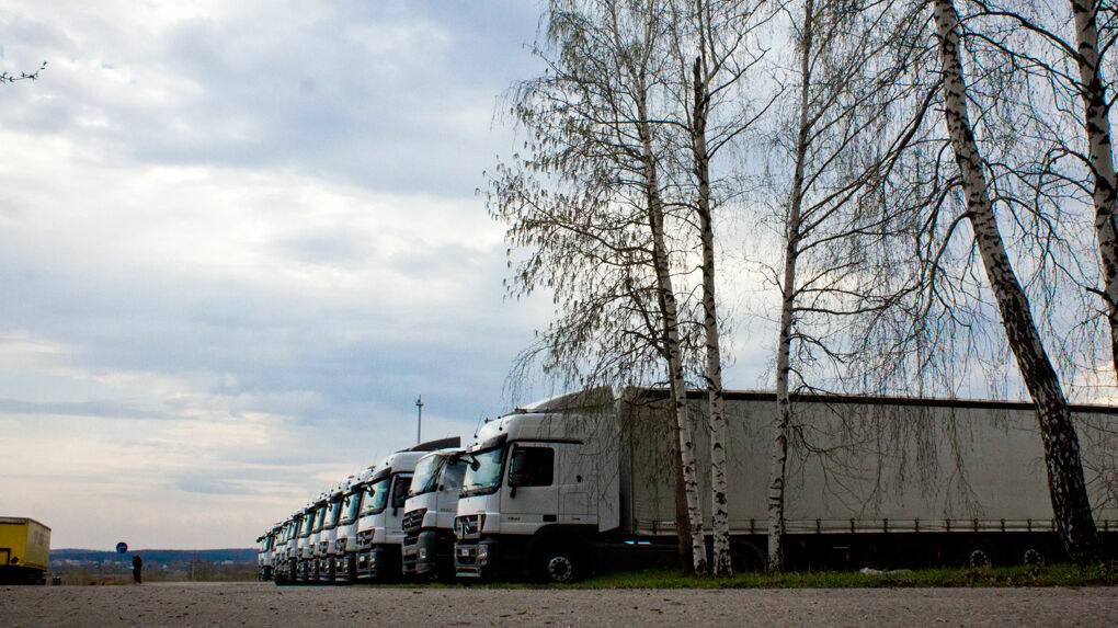 В Волгоградской области из-за жары ввели ограничение движения для большегрузов