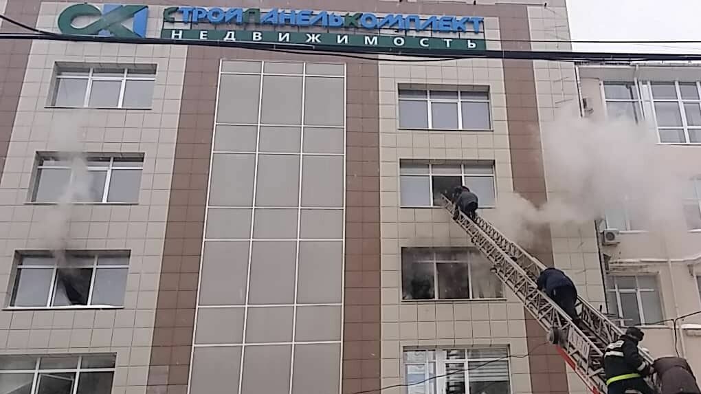 Полицейские возбудили уголовное дело после пожара в здании на Монастырской