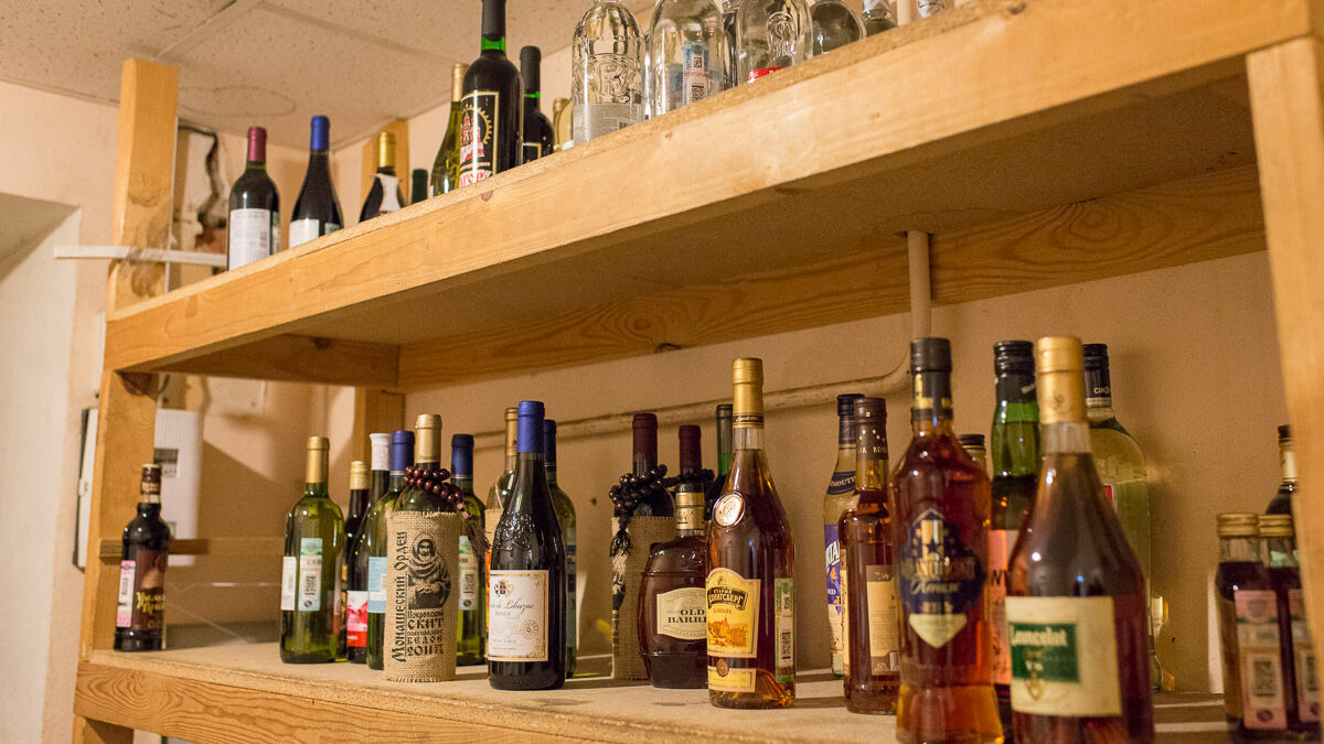 Жителя Прикамья будут судить за 680 бутылок контрафактного алкоголя