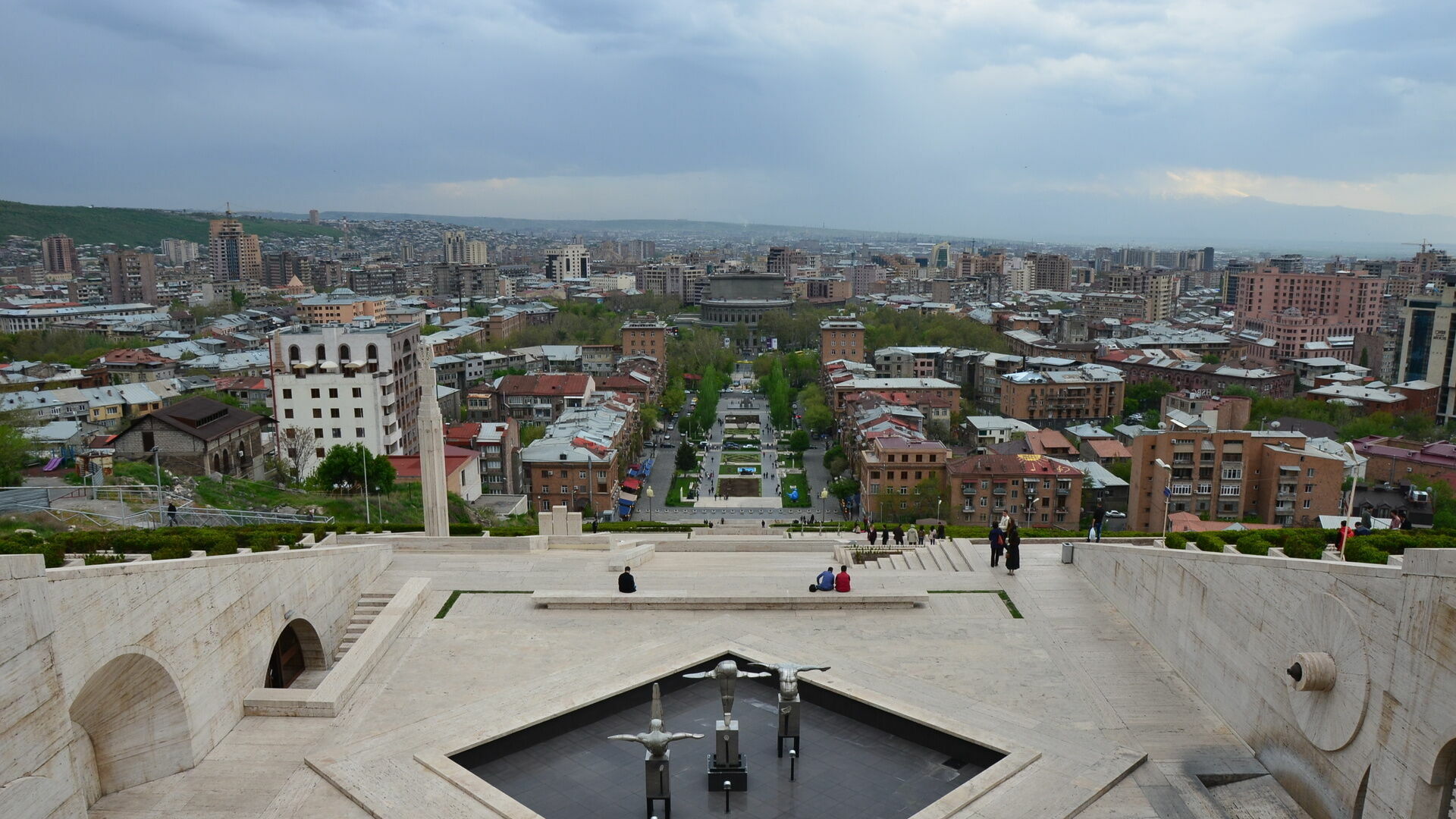 Две авиакомпании планируют открыть рейсы из Перми в Ереван