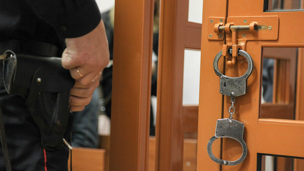 Жителя Прикамья, объявленного в федеральный розыск, осудили на 12 лет за убийство