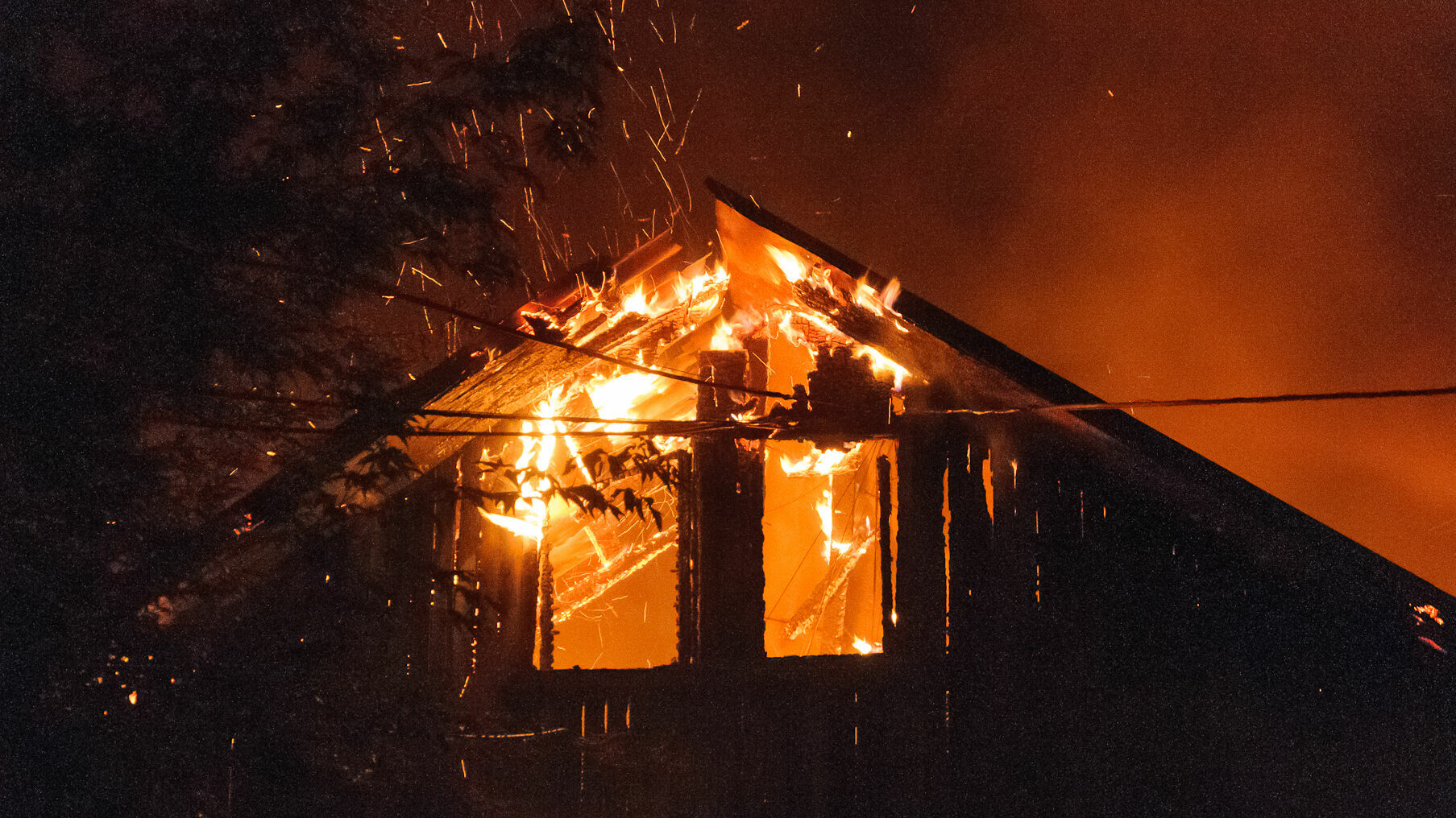 Ночью в Лысьвенском округе произошел пожар в частном секторе