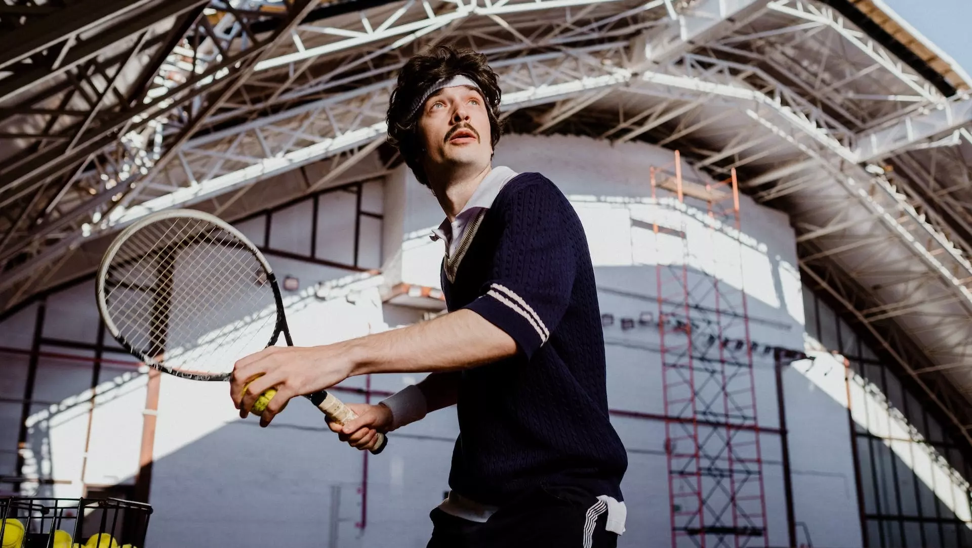 В Перми из-за опасной близости к домам демонтировали теннисный корт