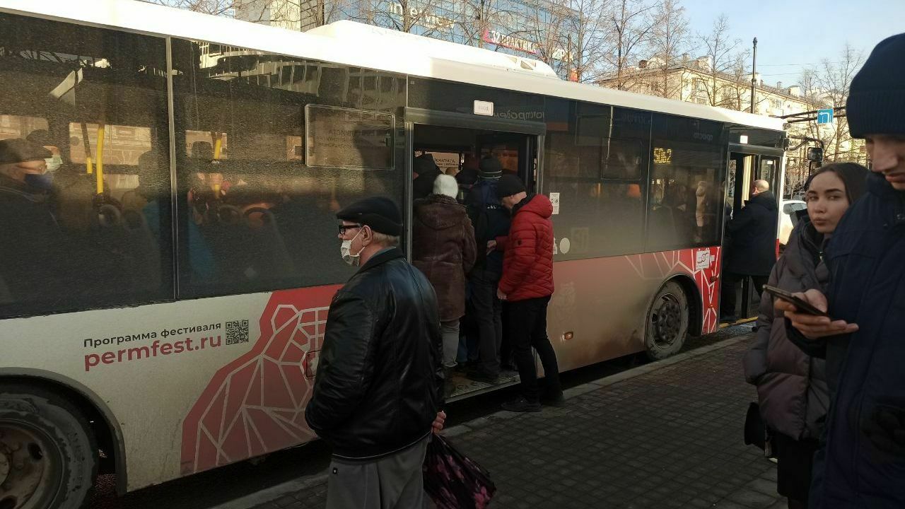 В Перми с 11 апреля изменится расписание автобусов №7 и трамваев №8